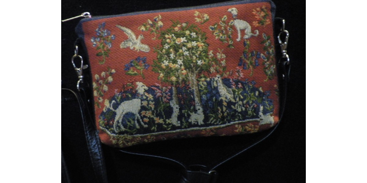 Dámská kabelka přes rameno - Milani by muzeum Cluny